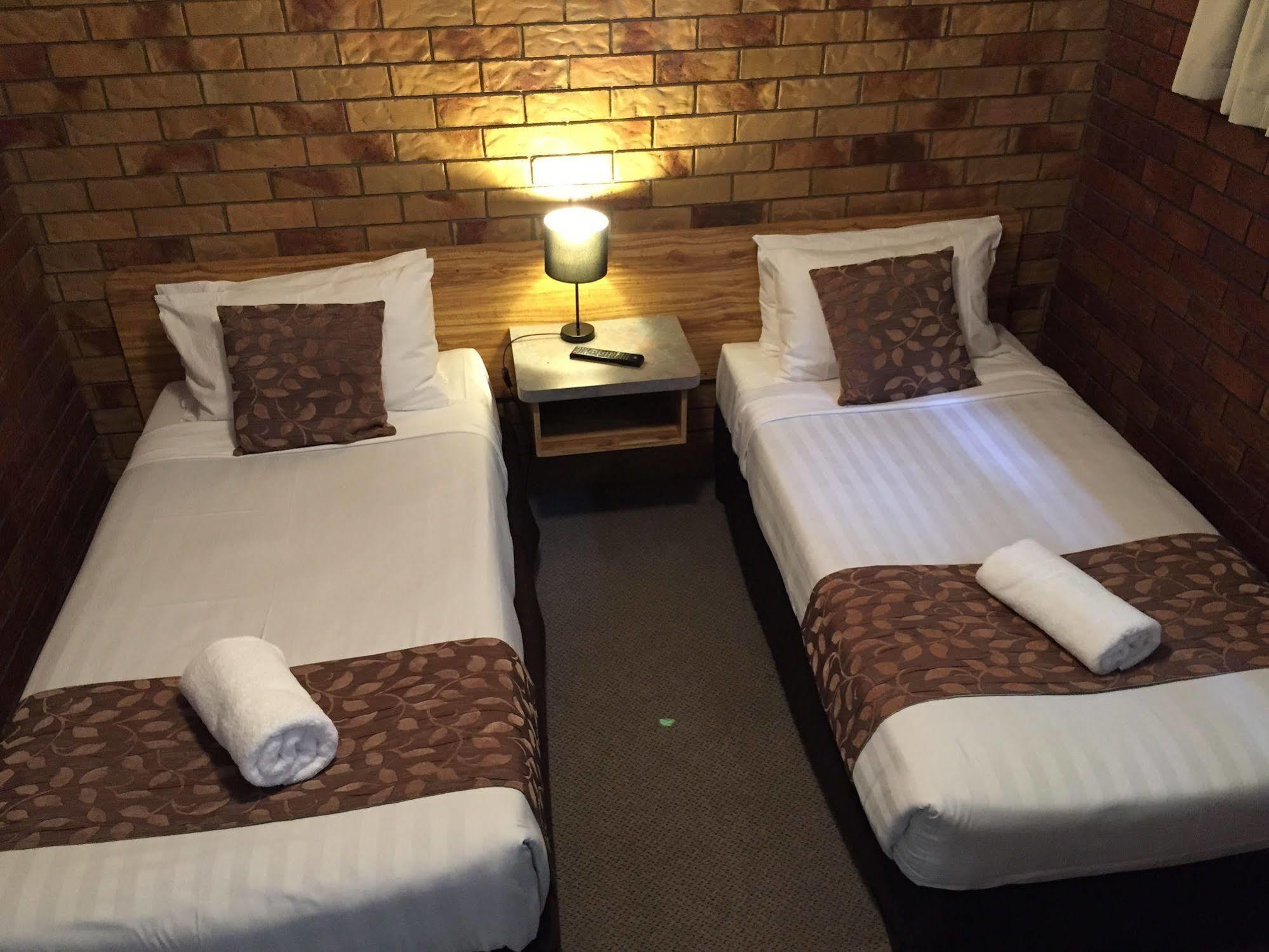 Ruthven Street Motor Inn Toowoomba Buitenkant foto
